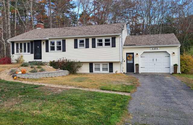 1371 U.s. Rte 1 - 1371 U.S. Route 1, York County, ME 03902