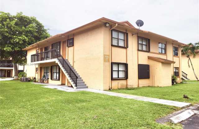 2715 W 66th St - 2715 West 66th Street, Hialeah, FL 33016
