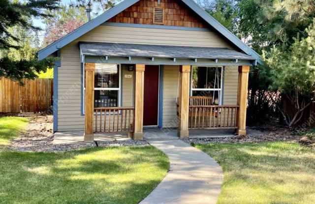 Super charming 2 BR cottage on the westside of Bend! photos photos