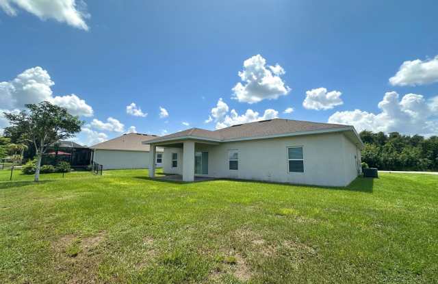 3 Bed + Den with 2 Baths & 2 Car Garage in Deep Creek! Gallery 4