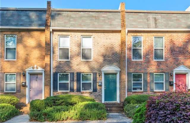 245 Winding River Drive Gallery 1