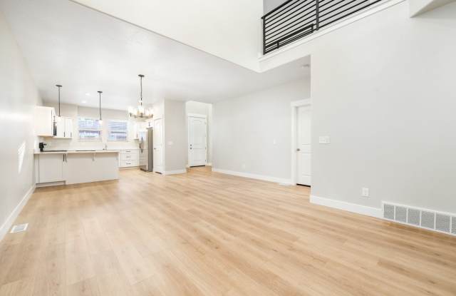 Pet Friendly Townhome in Willow Point – 3 Bed, 2.5 Bath, 2-Car Garage photos photos