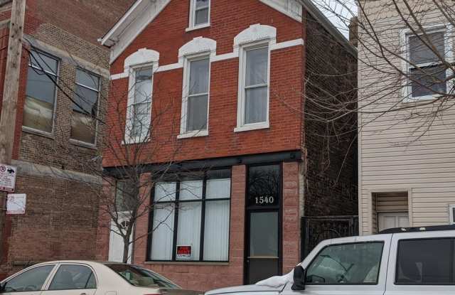 1540 W 17th Street unit: 2 photos photos