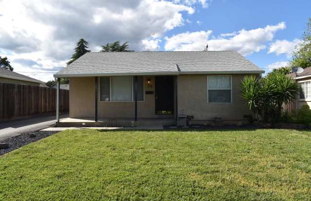 Charming 2/1 close to downtown! photos photos