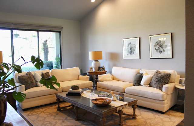 55646 Riviera Gallery 1