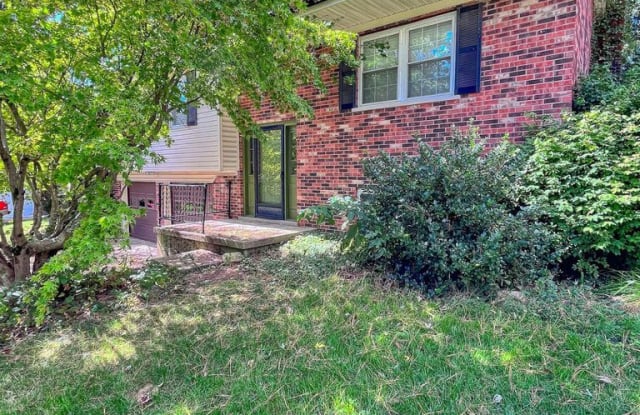 10105 Indian Hill Dr - 10105 Indian Hill Drive, Union, KY 41091