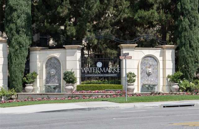 2367 Watermarke Place Gallery 2