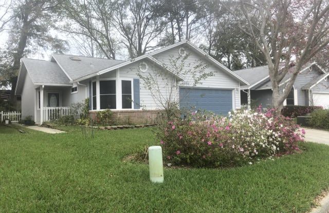 2062 WAX MYRTLE CT - 2062 Wax Myrtle Court, Bellair-Meadowbrook Terrace, FL 32073