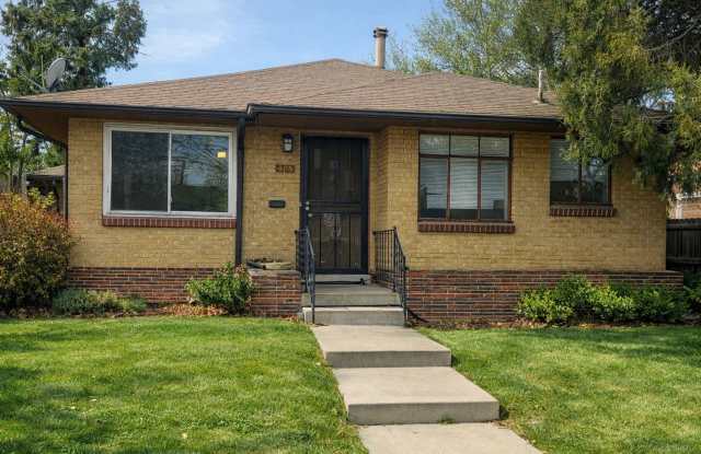 Charming 2-Bedroom Home in Prime Denver Location photos photos