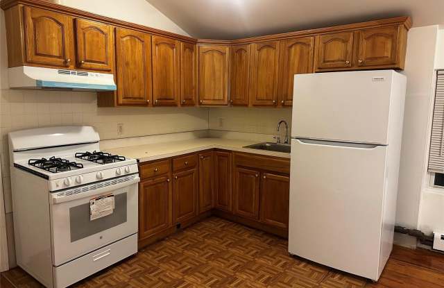 161-14 140th Avenue unit: 2 - 161-14 140th Avenue, Queens, NY 11434