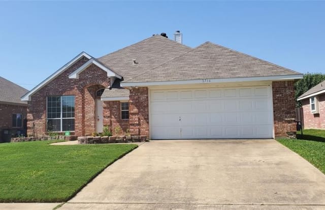 2716 Pennington Drive - 2716 Pennington Drive, Sachse, TX 75048