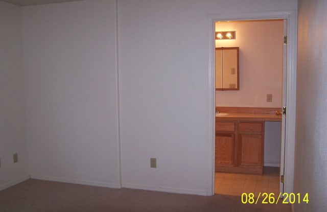 740 Benjamin Ave Duplex photos photos