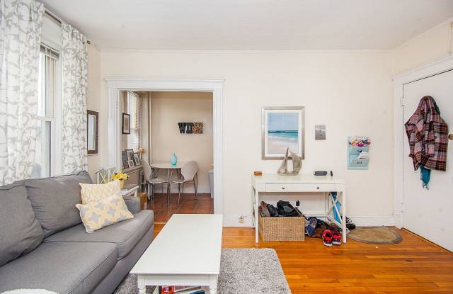 Super Comfortable Allston 1 Bed photos photos