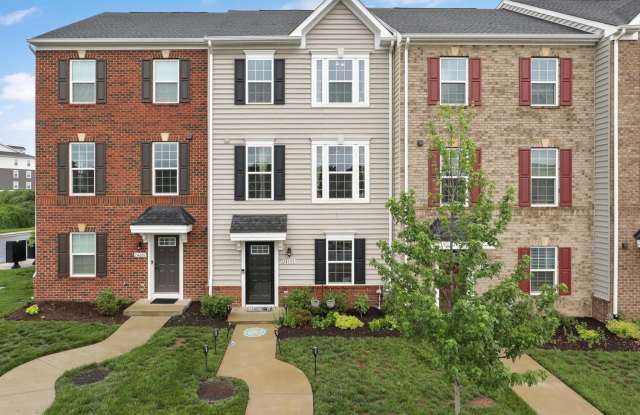 24599 HUTCHINSON FARM DRIVE - 24599 Hutchinson Farm Drive, Arcola, VA 20166