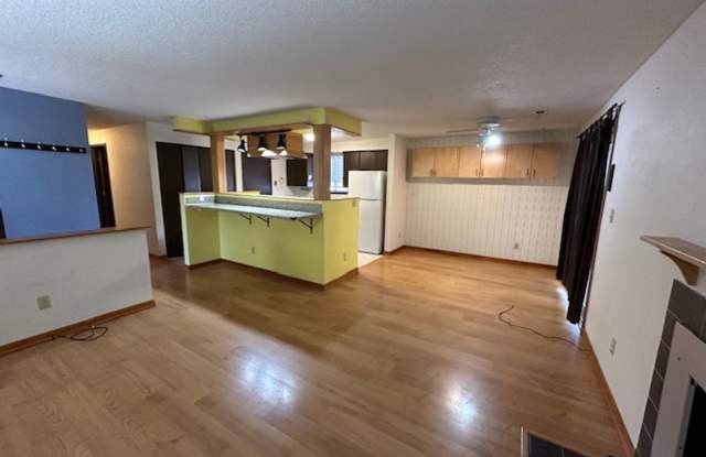 Clean 3 Bedroom Home With A One Car Garage In SE Corvallis Gallery 4