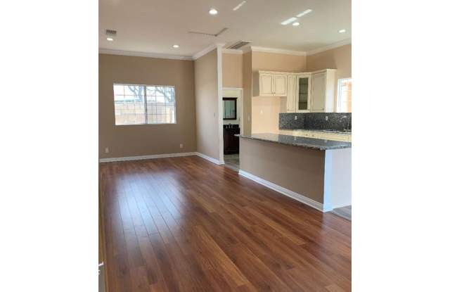 11452 W. Keswick st. Gallery 2