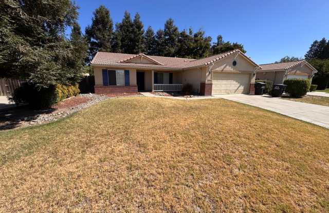 Cozy Home for rent in Visalia photos photos