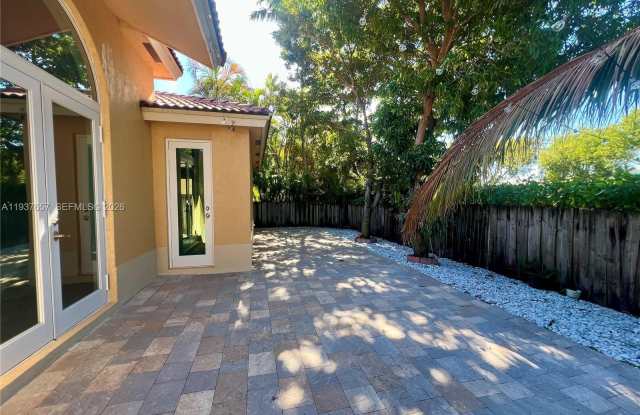 16020 SW 91st Ct photos photos