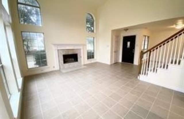 3149 Riverside Drive Gallery 2