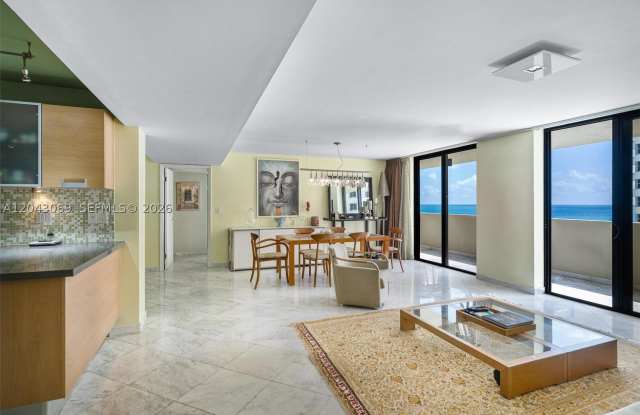 1623 Collins Ave Gallery 4