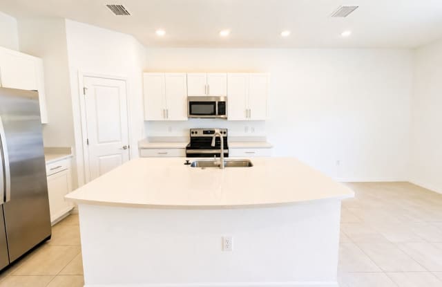 Annual Unfurnished Townhouse for Rent in Palmero – Like New! Gallery 4