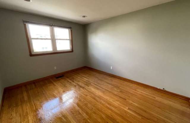 330 Sussex Street, APT # 2 2 Gallery 2