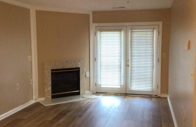 8941 TOWN CENTER CIR #2-103 Gallery 3