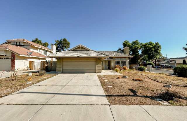 1145 Robinson Court - 1145 Robinson Court, Lancaster, CA 93535