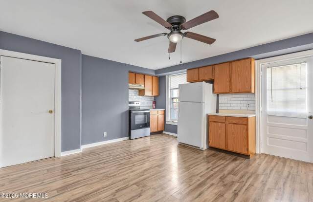 41 Main Street unit: Lower photos photos 41 Main Street unit: Lower photos photos