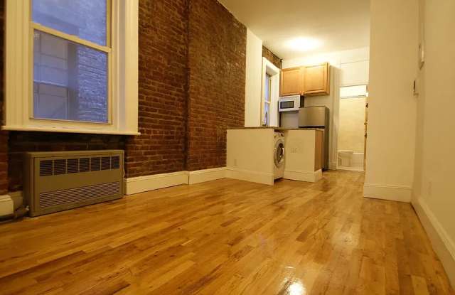 42 Morton St Apt 13 Gallery 1