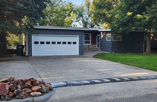 Massive - Remodeled 5 bedroom home!! photos photos Massive - Remodeled 5 bedroom home!! photos photos