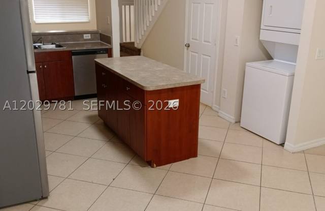 1936 Alamanda Way Gallery 2