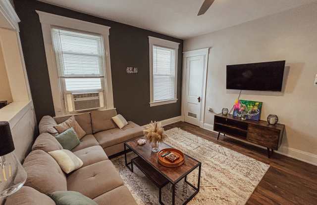 2270 Monroe Avenue - 2 Gallery 4