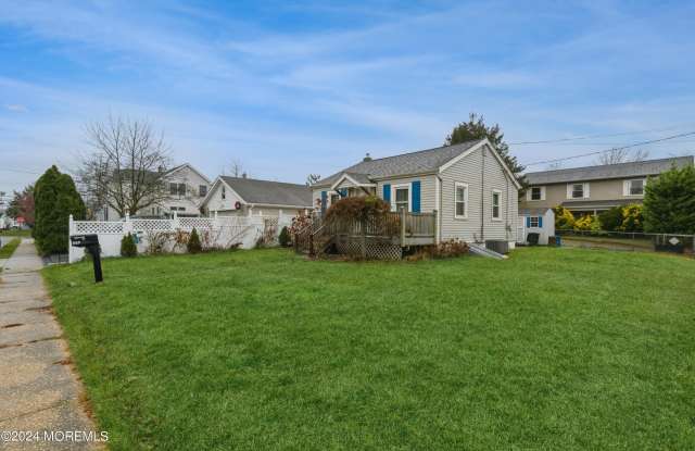 1749 Euclid Avenue - 1749 Euclid Avenue, Lake Como, NJ 07719