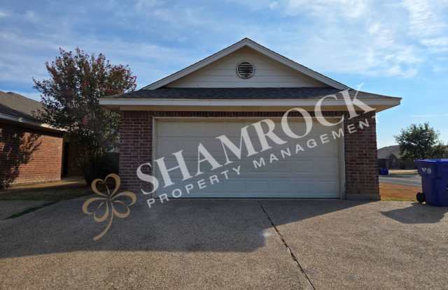Duplex in China Spring ISD! Gallery 1