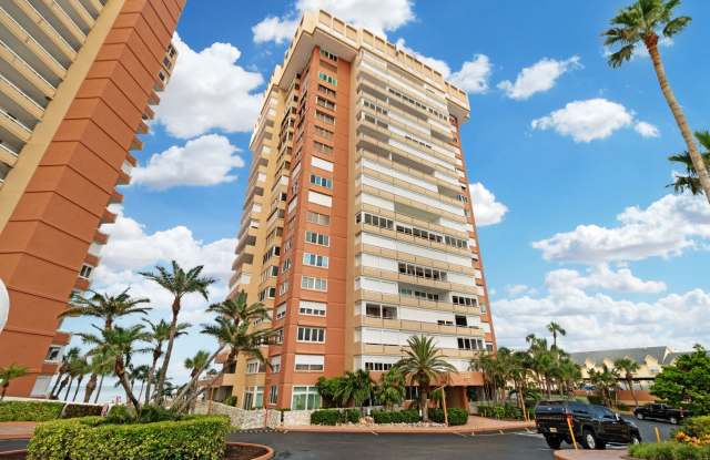 Spacious 2-Bedroom Waterfront Condo in Redington Shores – Long-Term Rental! Gallery 1
