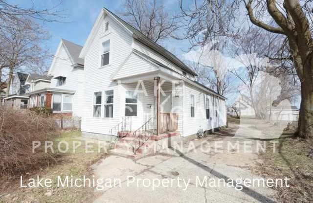 741 Franklin St SE photos photos