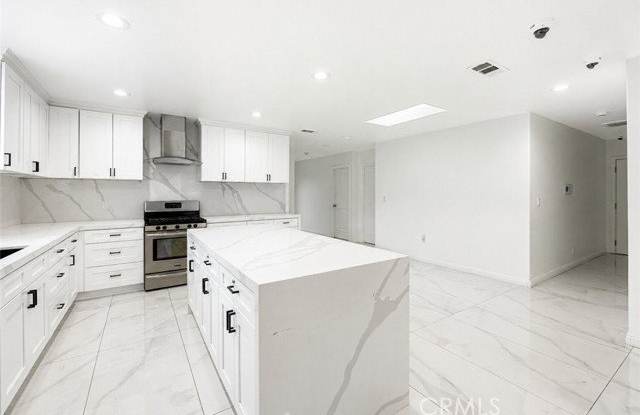 7035 Calhoun Avenue Gallery 4