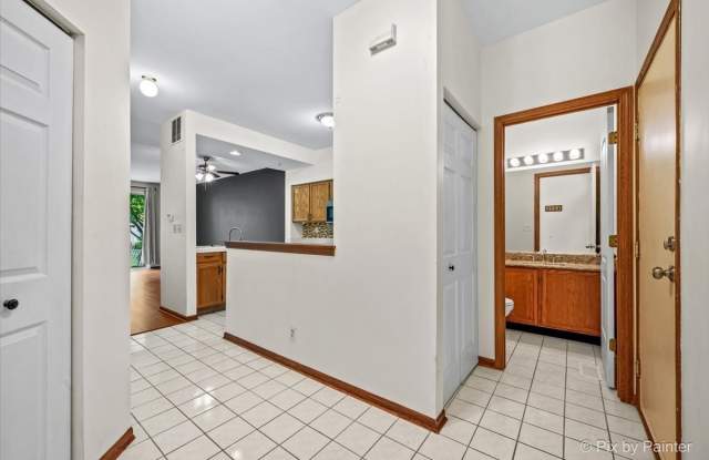 1462 Division Court Gallery 4