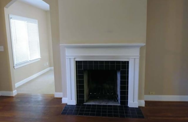 2641 Acorn Avenue Northeast Gallery 2