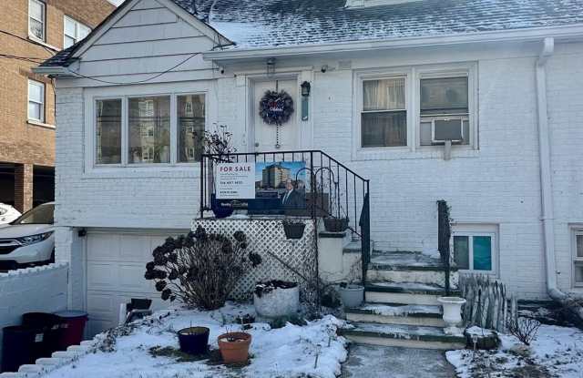 658 W Broadway photos photos