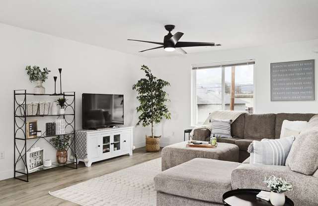 221 Northeast Steiger Street photos photos