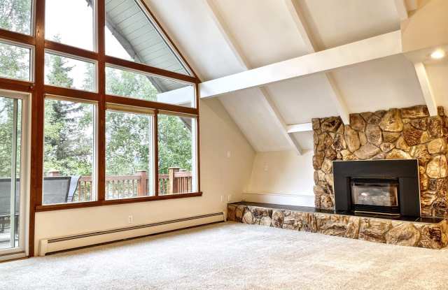 22454 Hilltop Circle Gallery 4
