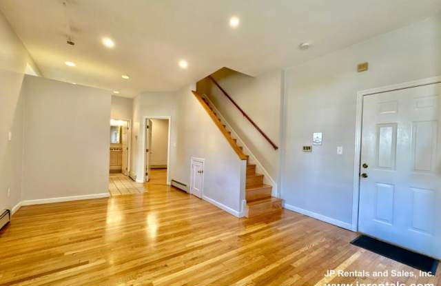 294 Chestnut Ave. Gallery 4