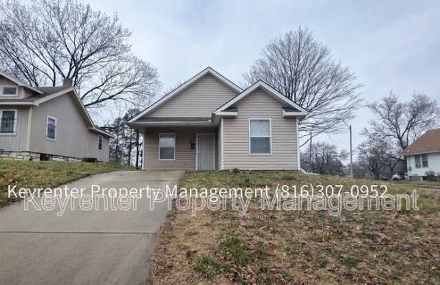 5200 Olive St photos photos