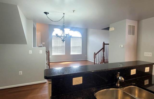 15214 ROSEMONT MANOR Drive Gallery 3