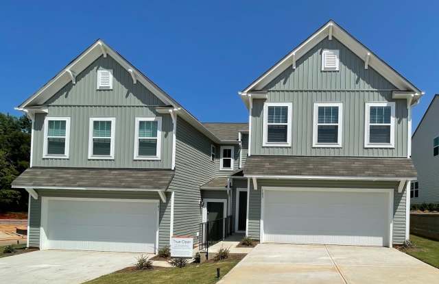 Spacious 3br paired home in the Georgetown community! Minutes from I-77 and I-40 photos photos