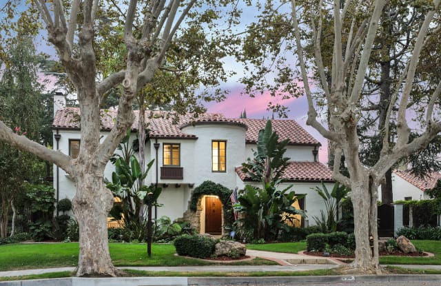696 Margaret St photos photos