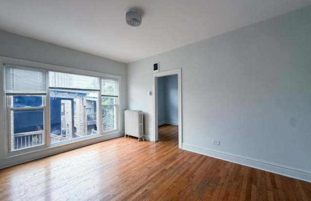 3449 N Elaine Place, Gallery 3
