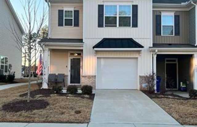 Spacious and Modern North Raleigh Townhome in City Walk Community! - 6144 Beale Loop, Raleigh, NC 27616